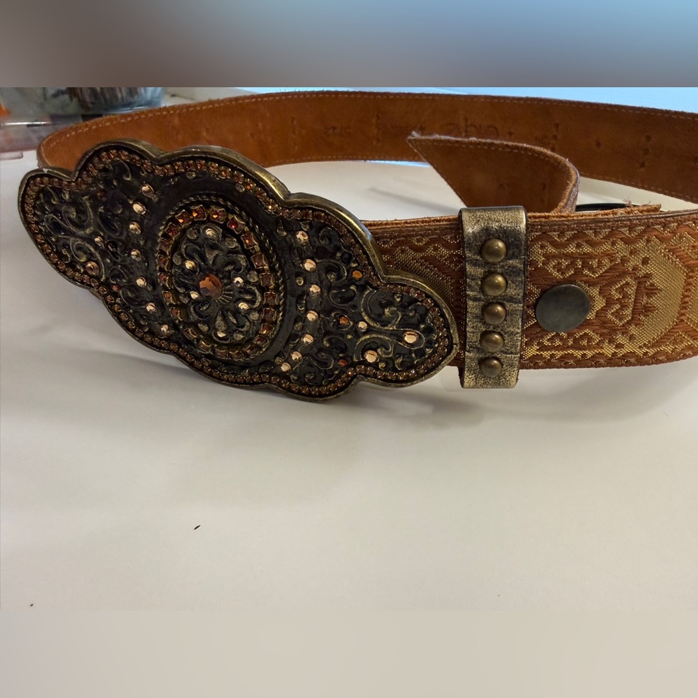Vintage Cachè Leather Belt with Fabric Covering - Picture 3 of 10